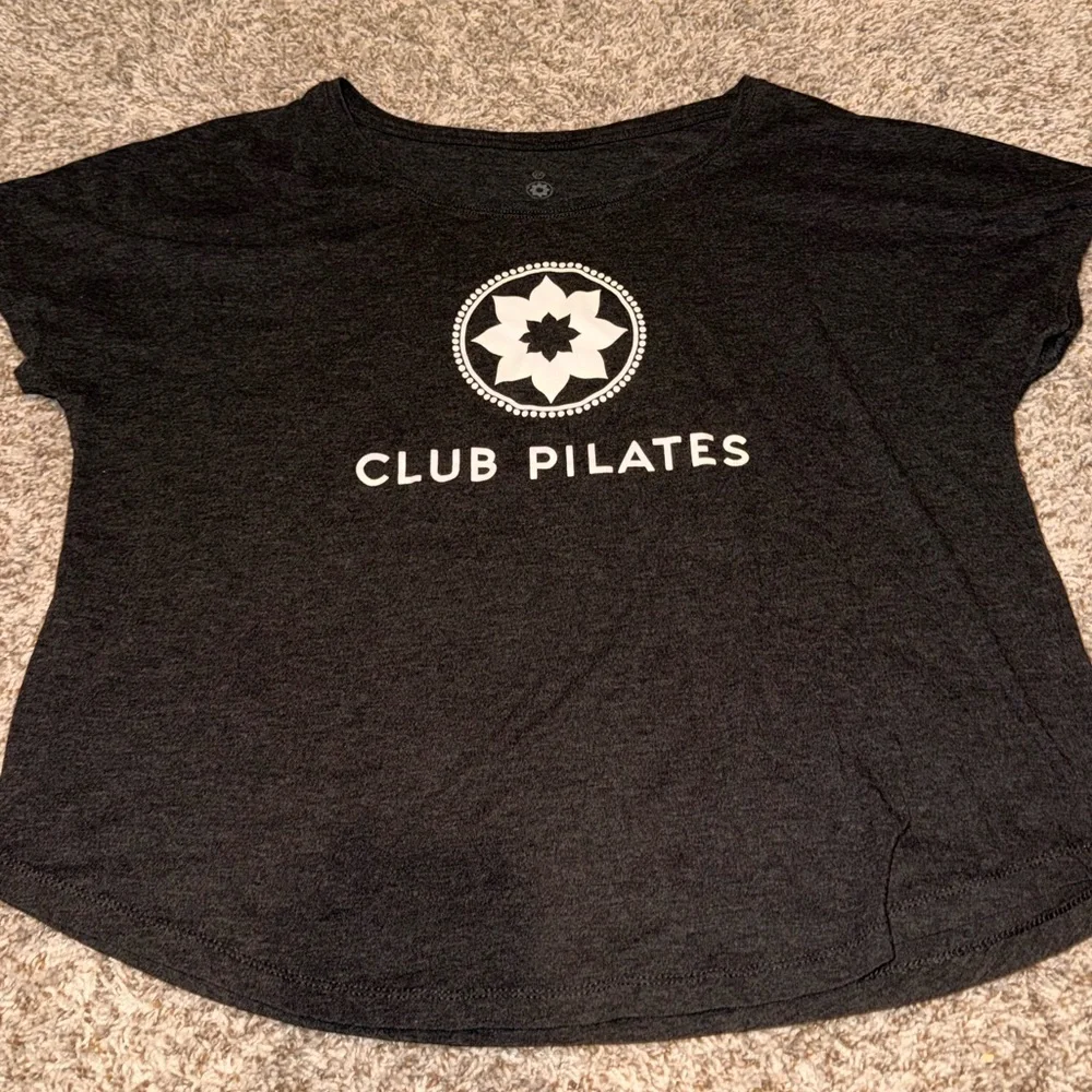 club pilates shirt - Picture 1 of 3